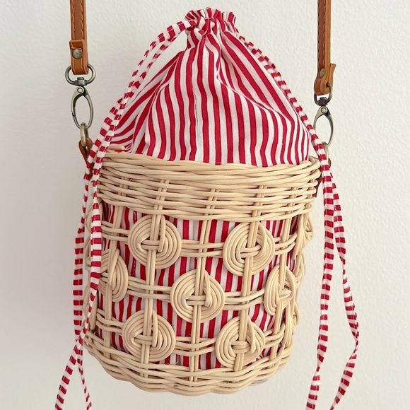 Anthropologie Raffia Bucket Bag Red White Straw Basket Purse NWOT - Picture 7 of 17